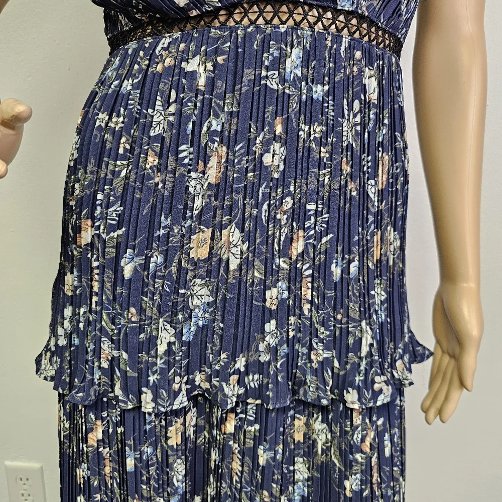 Lulus Such Sophistication Navy Blue Floral Print Pleated Maxi Dress Sz S  EUC